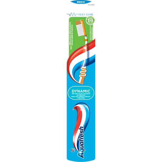 Aquafresh Dynamic toothbrush medium