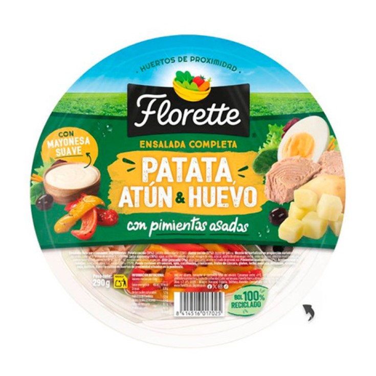 Ensalada de patata, atún, huevo y pimientos asados